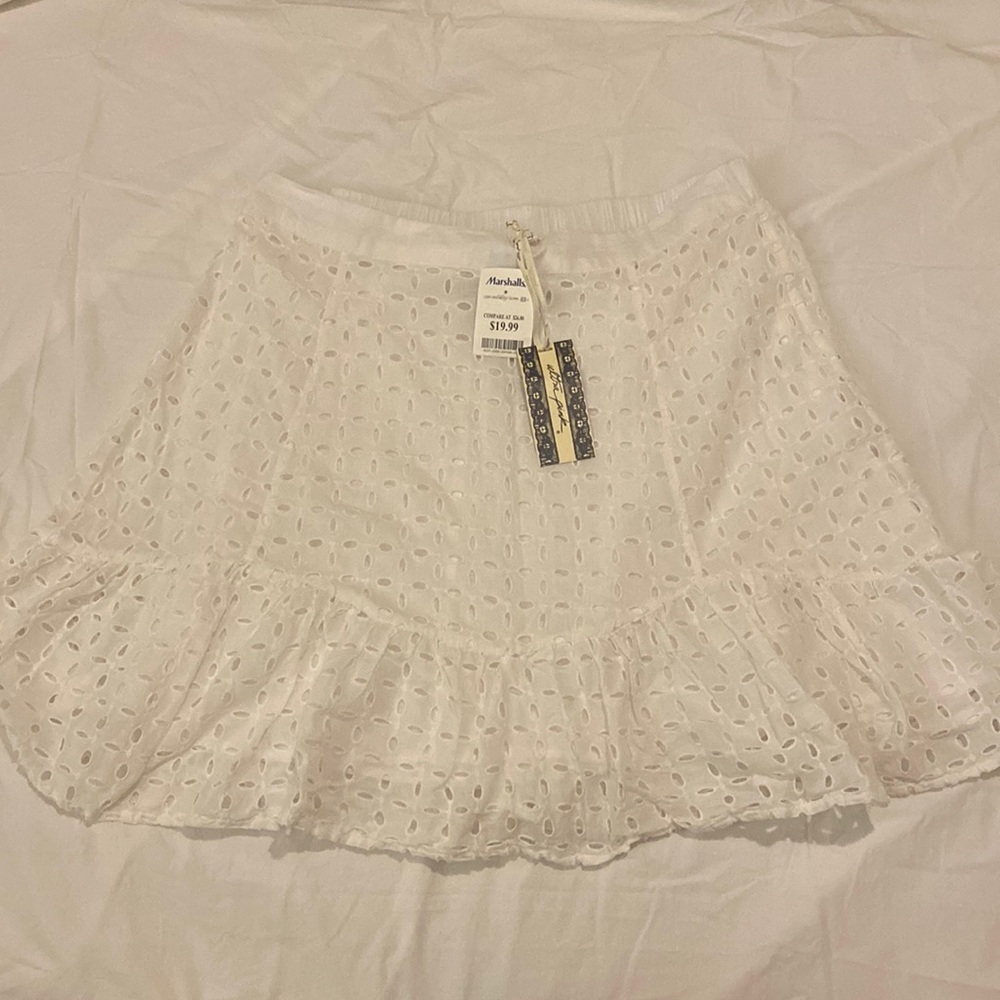 Eyelet white skirt